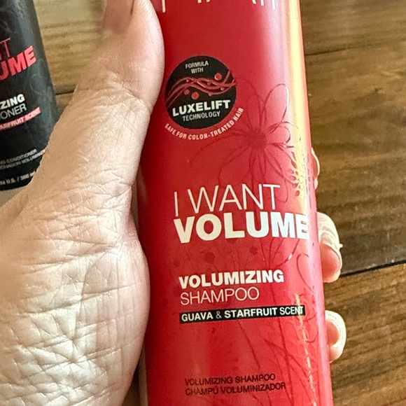 Sexy Hair Volumizing Shampoo and Conditioner Set - Black and White - Picture 2 of 9